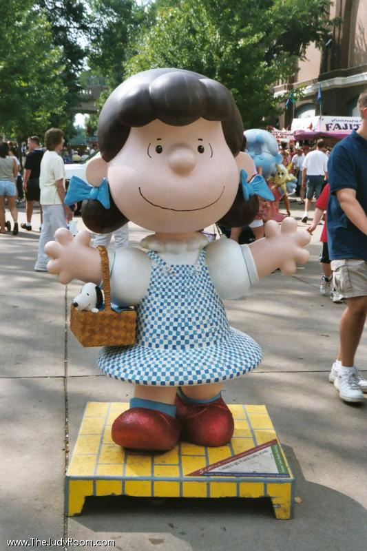 lucystatue.jpg